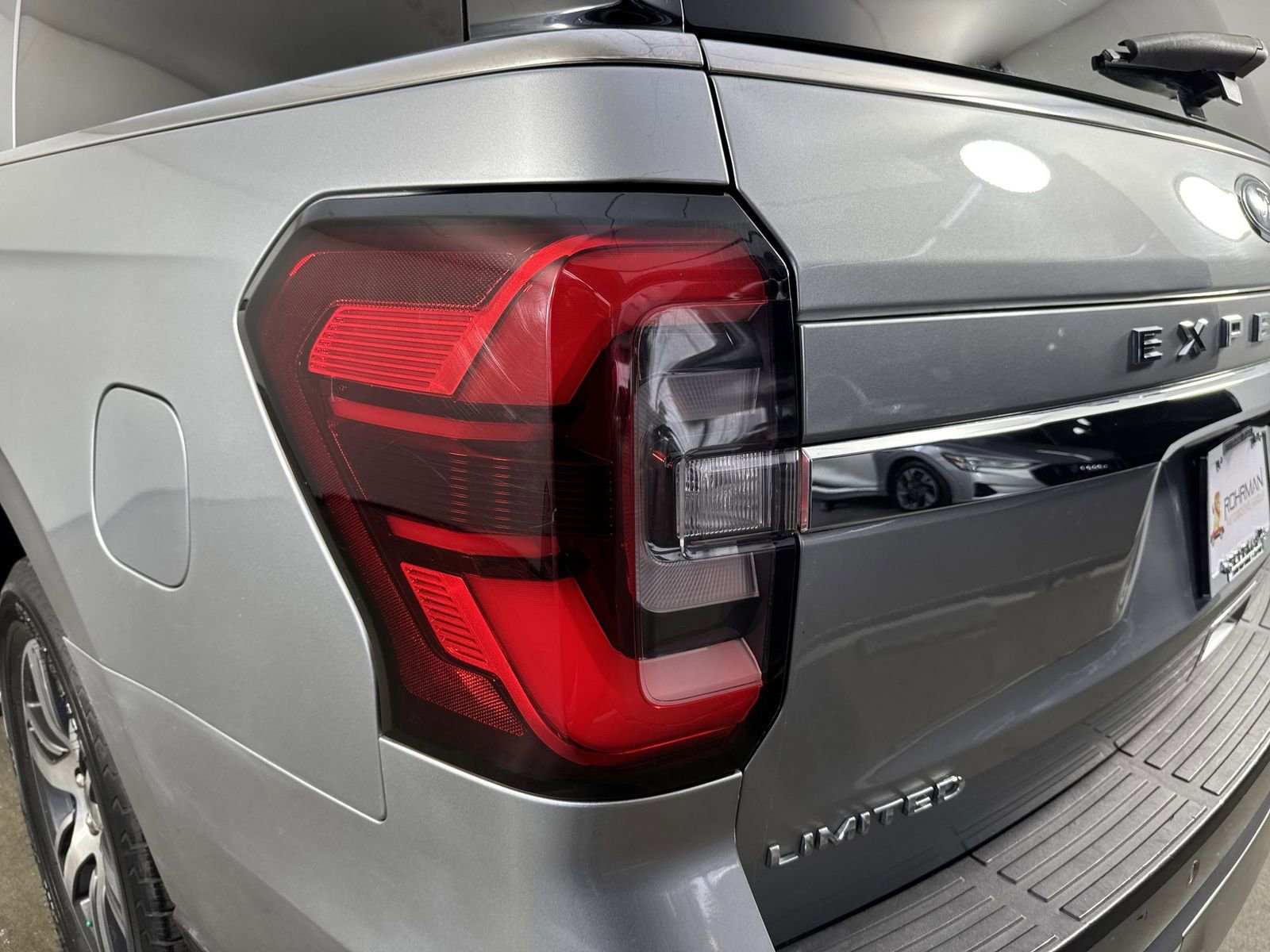 Used 2022 Ford Expedition Max Limited image 30