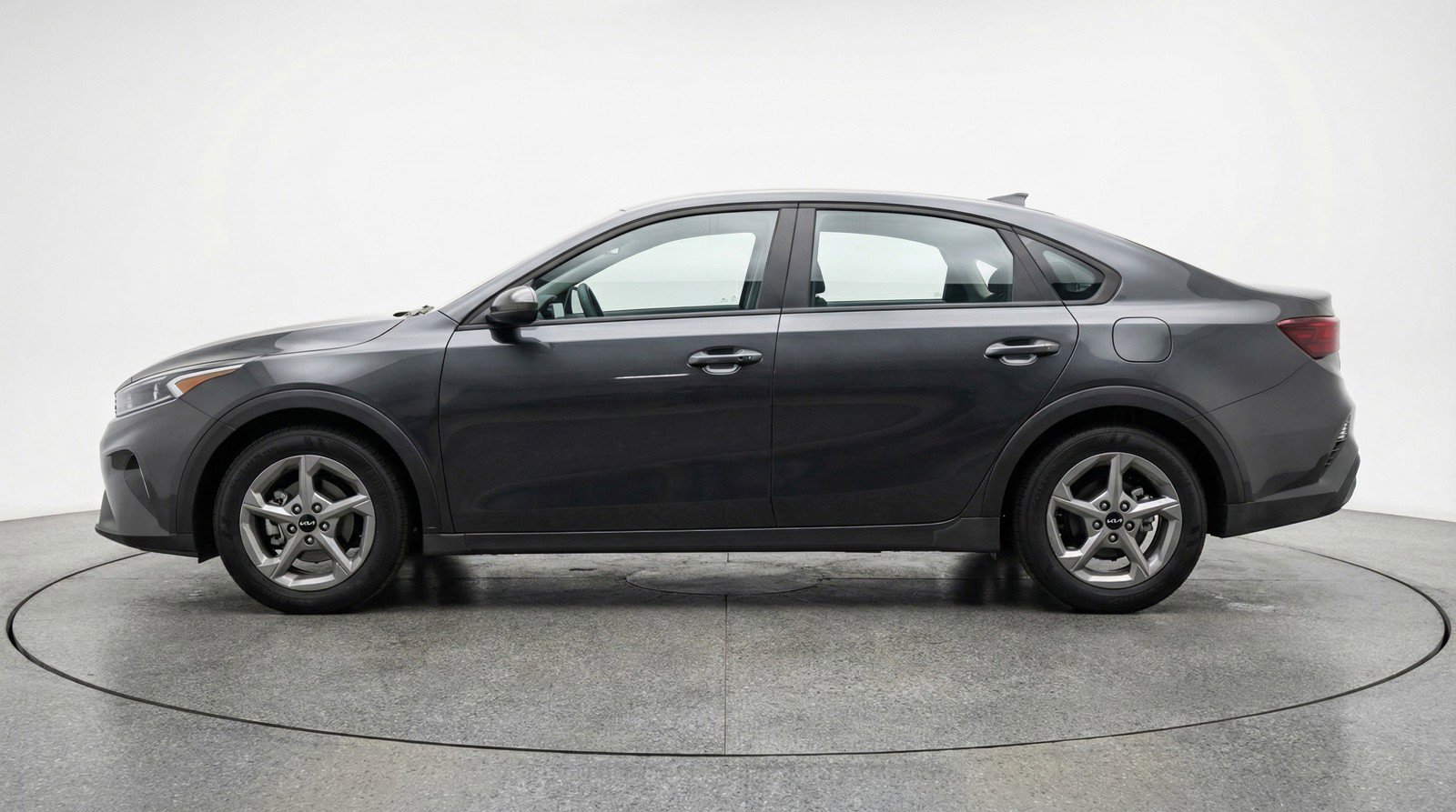 Used 2025 Kia K4 LXS image 5