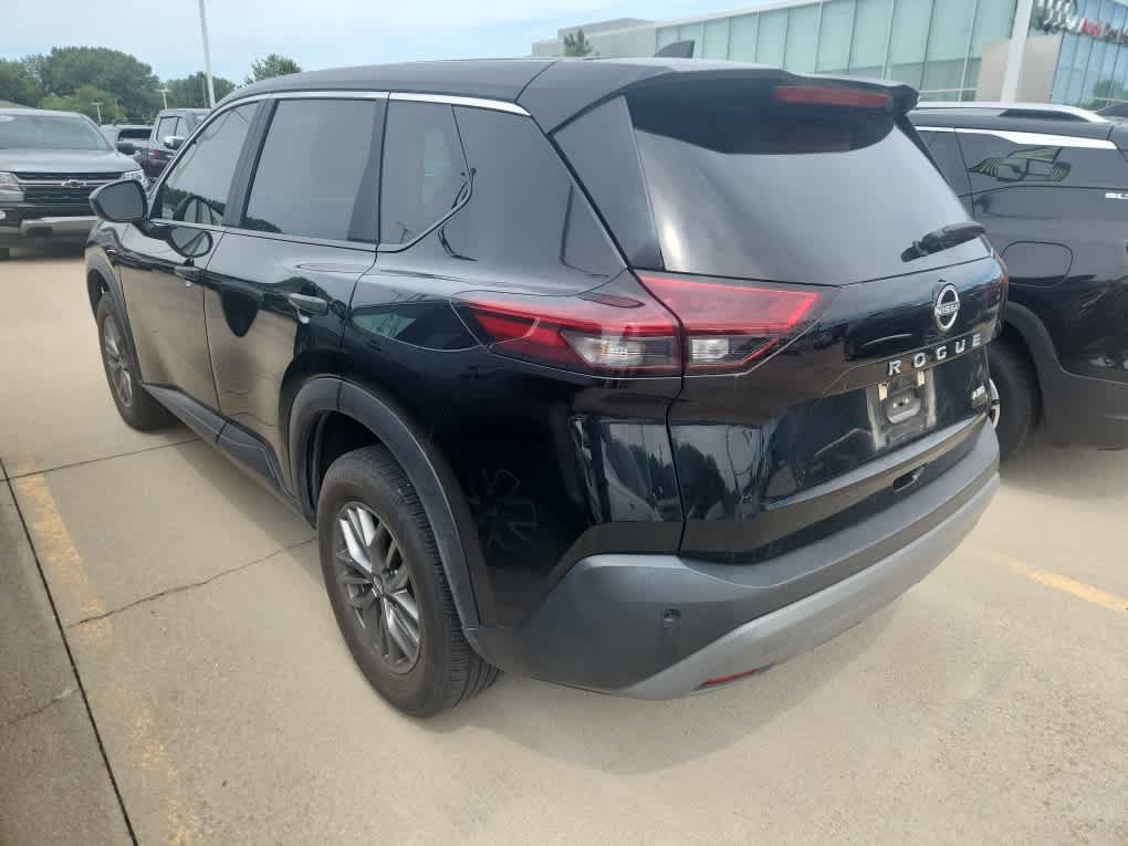 Used 2023 Nissan Rogue S AWD/4WD image 7