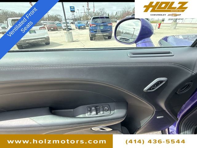 Used 2023 Dodge Challenger R/T w/ Plus Package image 23