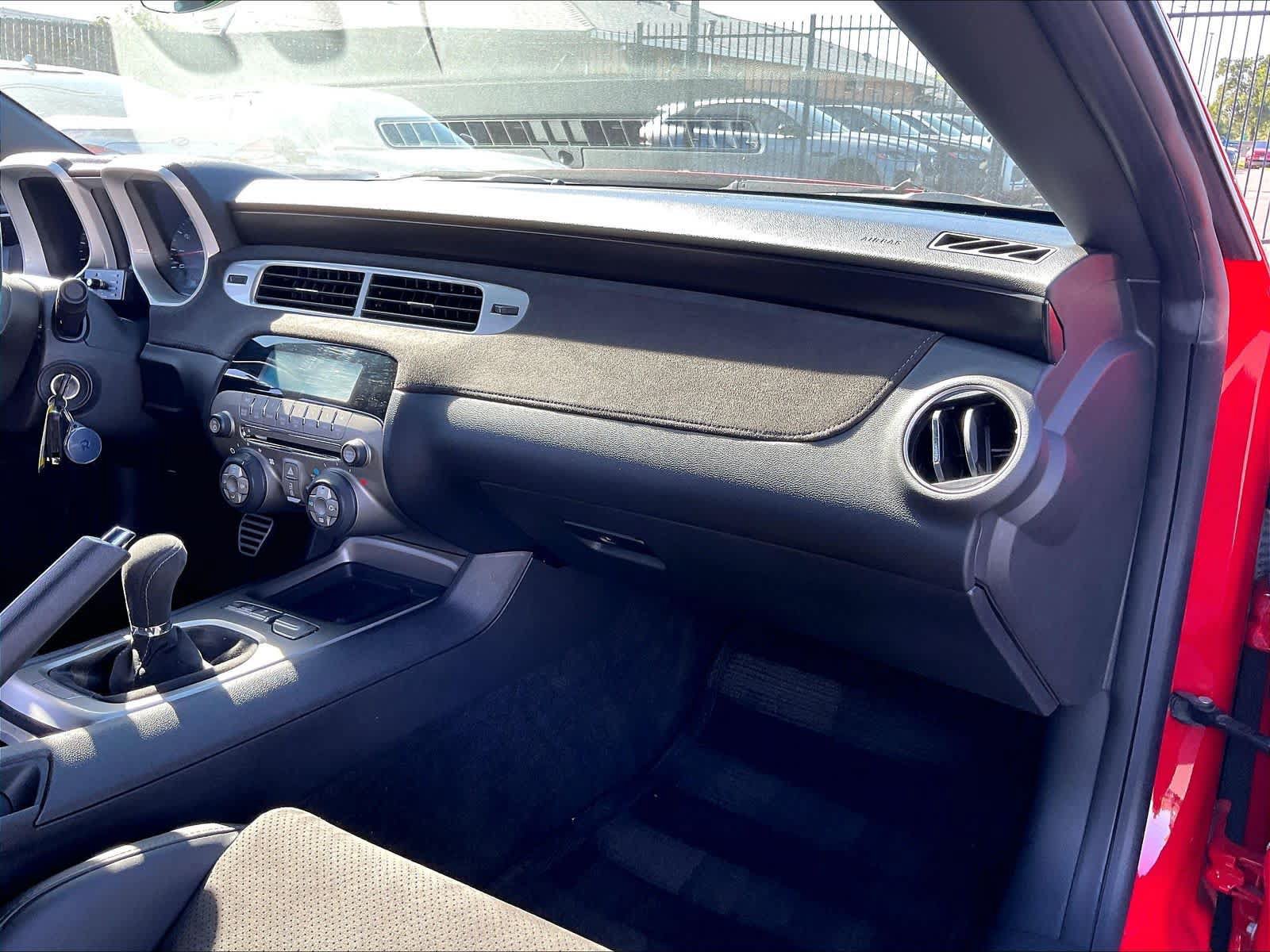 Used 2015 Chevrolet Camaro Z/28 RWD image 19