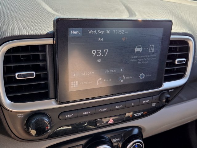Used 2023 Hyundai Venue SEL w/ Cargo Package FWD image 18