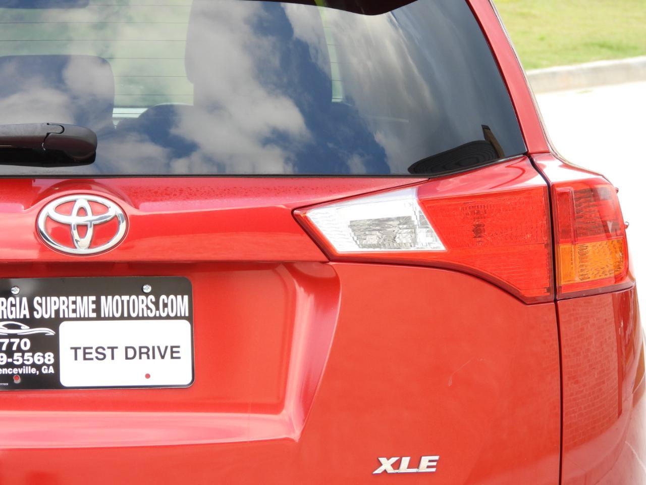 Used 2015 Toyota RAV4 XLE FWD image 22