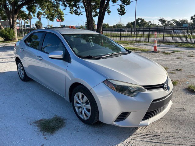 Used 2016 Toyota Corolla LE FWD image 1