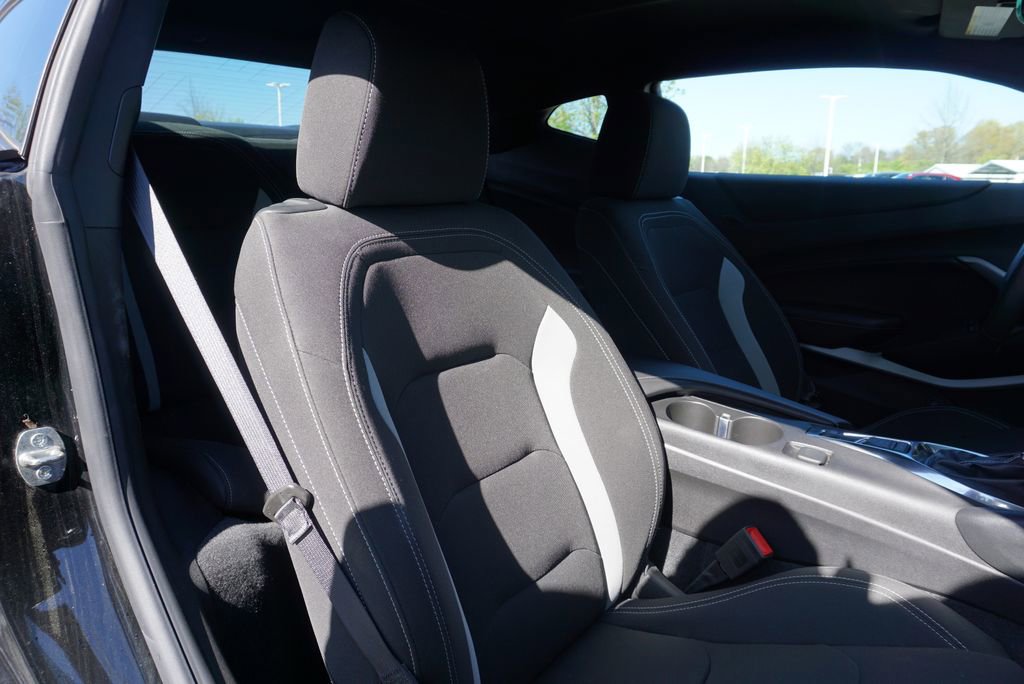 Used 2019 Chevrolet Camaro LT w/ RS Package image 36