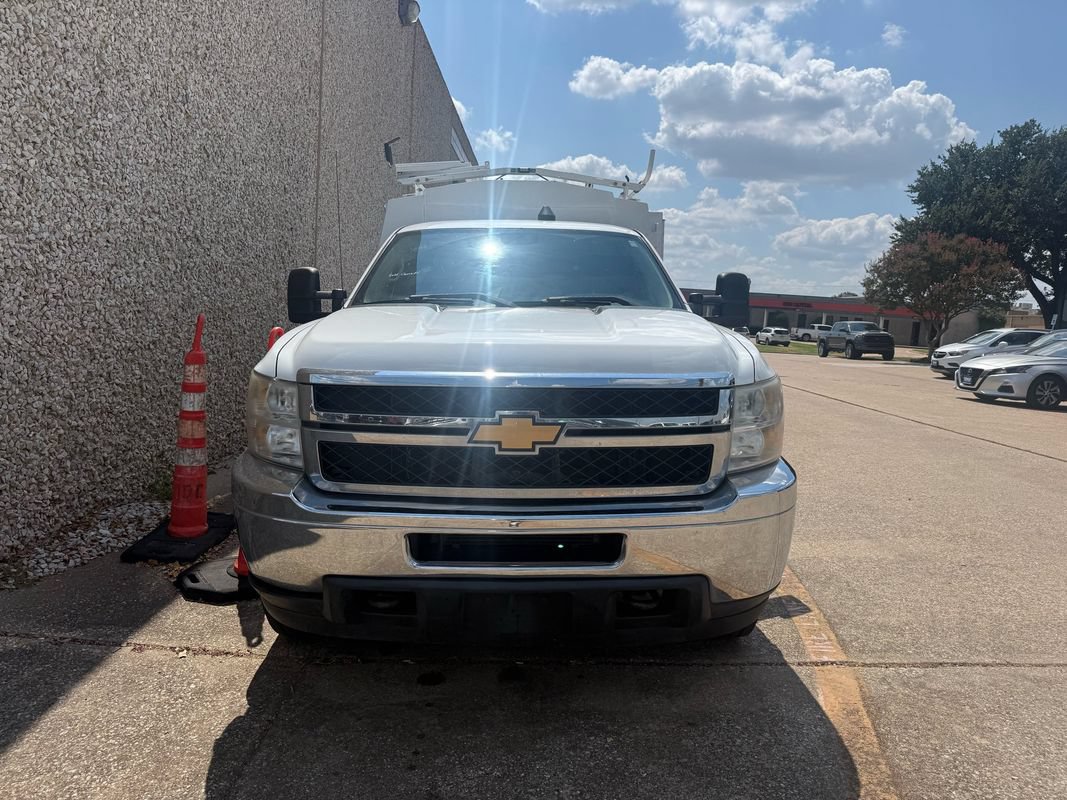 Used 2012 Chevrolet Silverado 3500 W/T RWD image 2