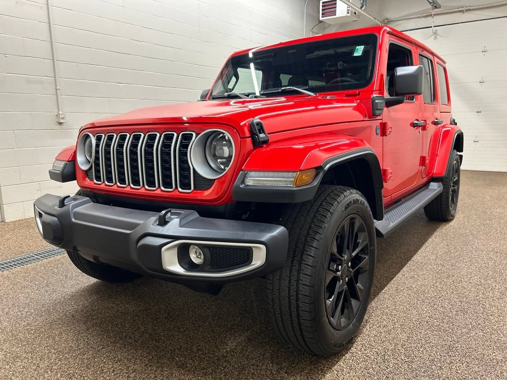 Used 2025 Jeep Wrangler Unlimited Sahara AWD/4WD image 5