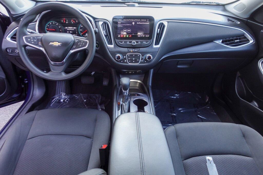 Used 2021 Chevrolet Malibu LT image 12