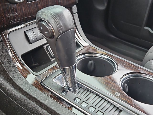 Used 2016 Chevrolet Traverse LT image 11