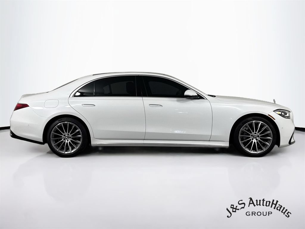 Used 2025 Mercedes-Benz S 580 4MATIC Sedan w/ AMG Line Package image 8