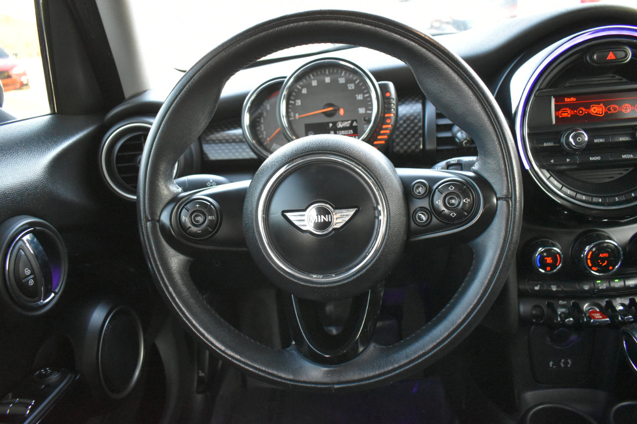 Used 2015 MINI Cooper S image 13