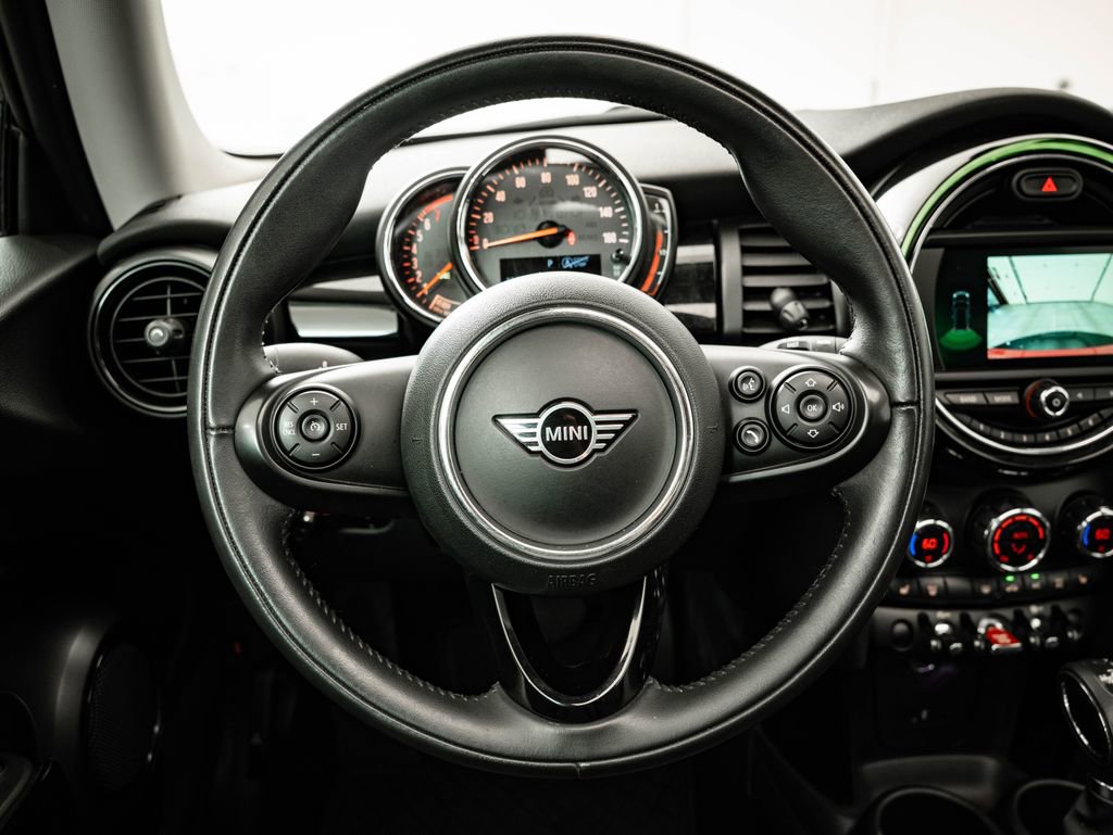 Used 2019 MINI Cooper 2-Door Hardtop FWD image 39