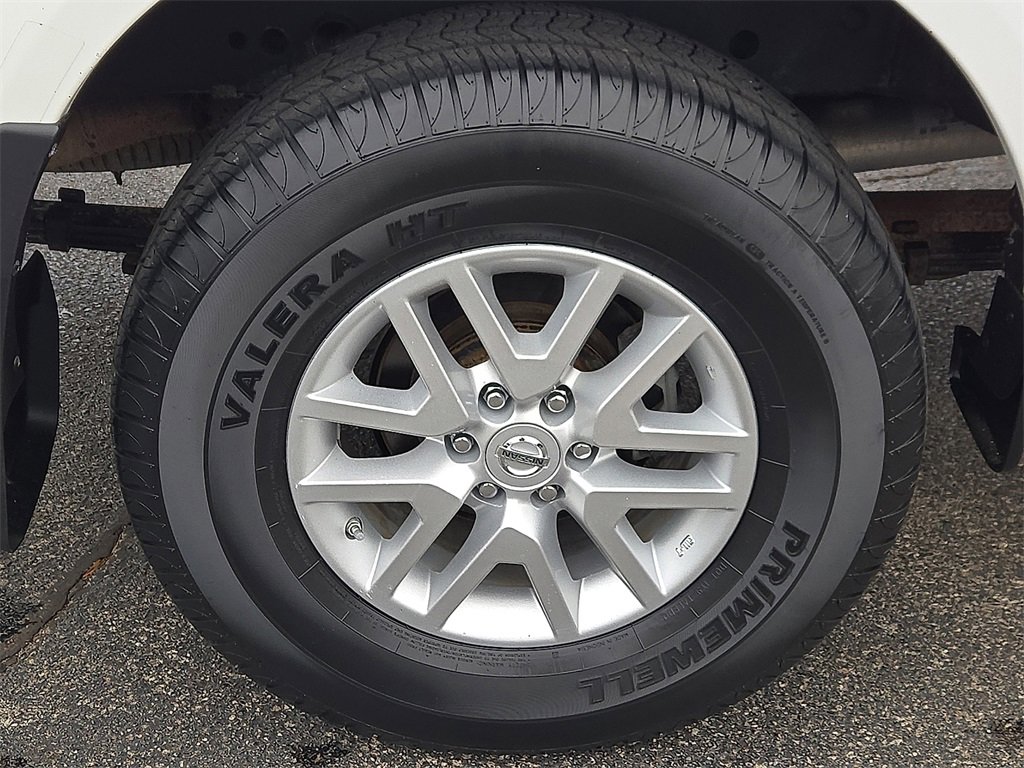 Used 2018 Nissan Frontier SV image 7