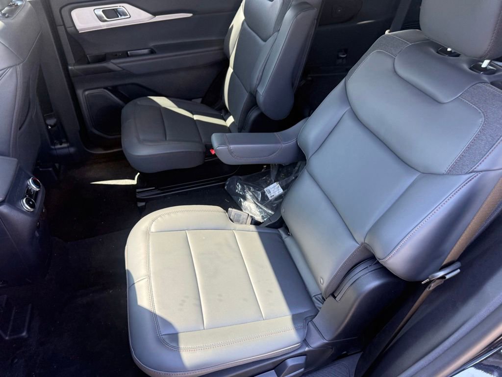 New 2026 Ford Explorer Active w/ Active Comfort Package AWD/4WD image 29