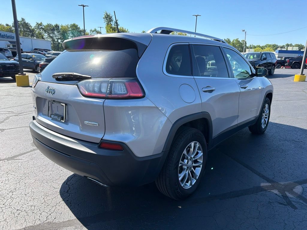 Used 2019 Jeep Cherokee Latitude Plus w/ Cold Weather Group AWD/4WD image 4