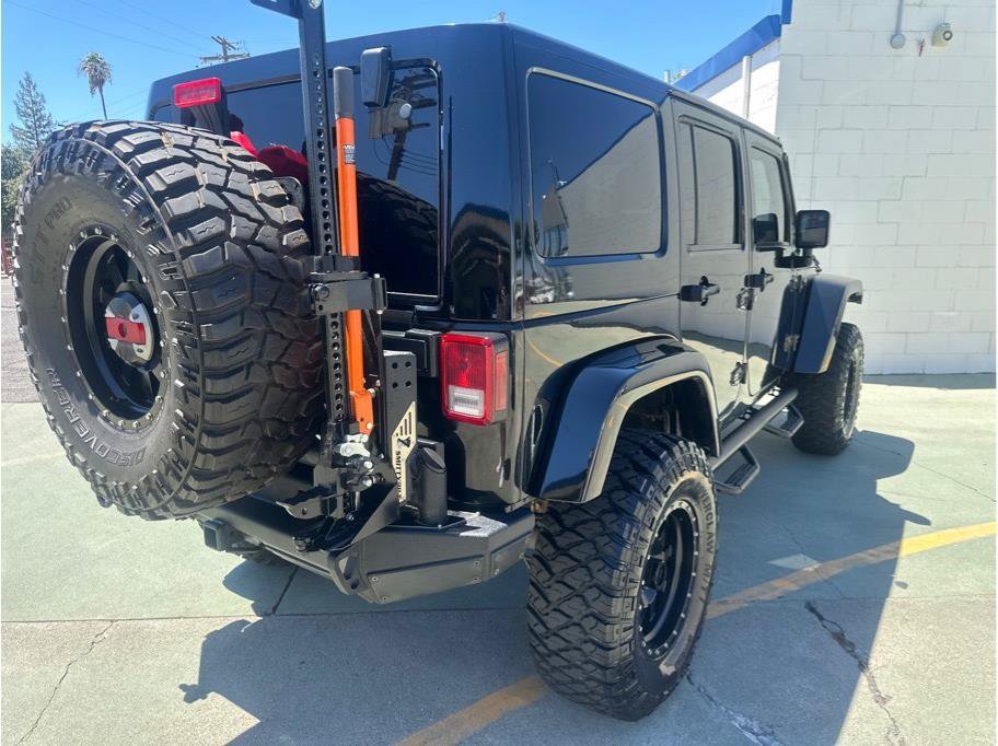 Used 2016 Jeep Wrangler Unlimited Rubicon w/ Connectivity Group AWD/4WD image 9