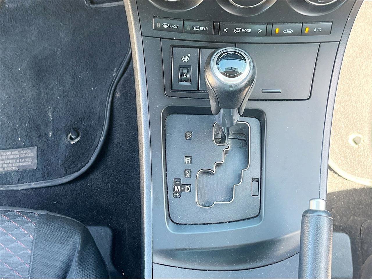 Used 2013 MAZDA MAZDA3 i Grand Touring w/ Tech Pkg image 16