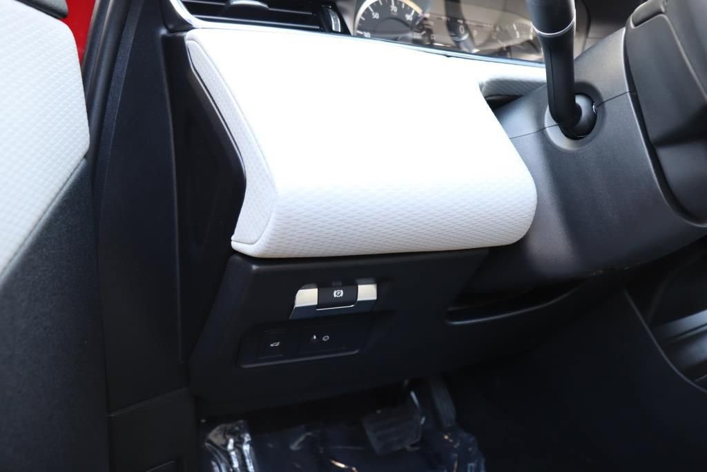 Used 2023 Land Rover Range Rover Evoque S image 39