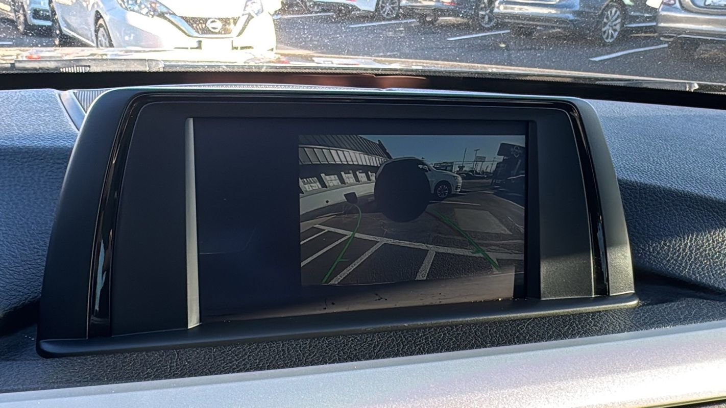 Used 2018 BMW 320i xDrive Sedan image 23