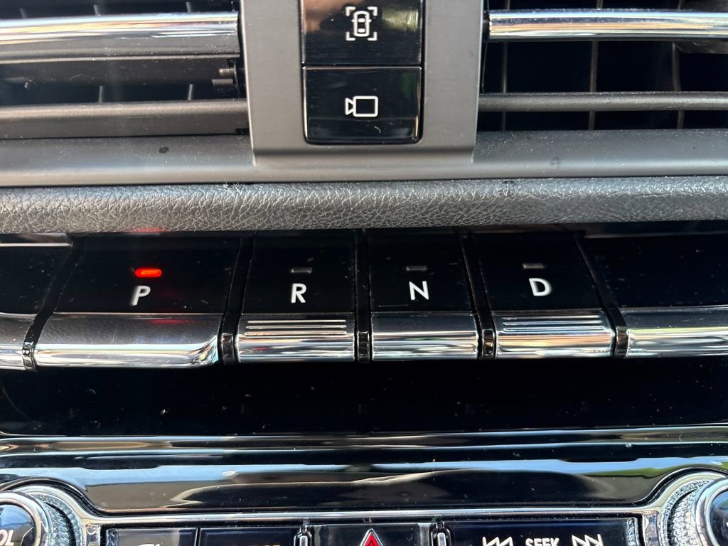 Used 2021 Lincoln Corsair FWD image 28