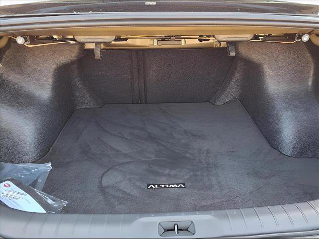 Certified 2025 Nissan Altima 2.5 SR w/ SR Premium Package image 10