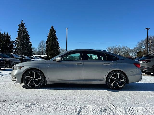 Used 2018 Honda Accord Sport image 3