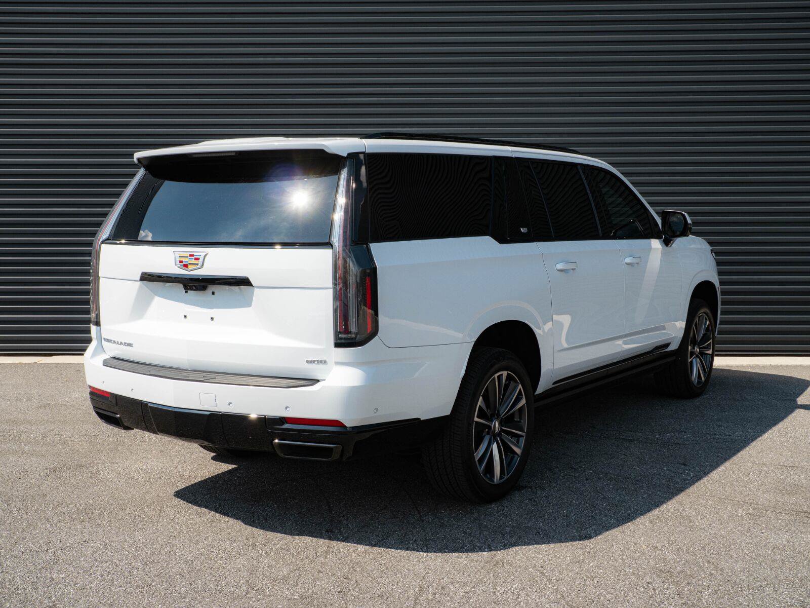 Used 2026 Cadillac Escalade ESV Sport w/ Touring Package AWD/4WD image 28