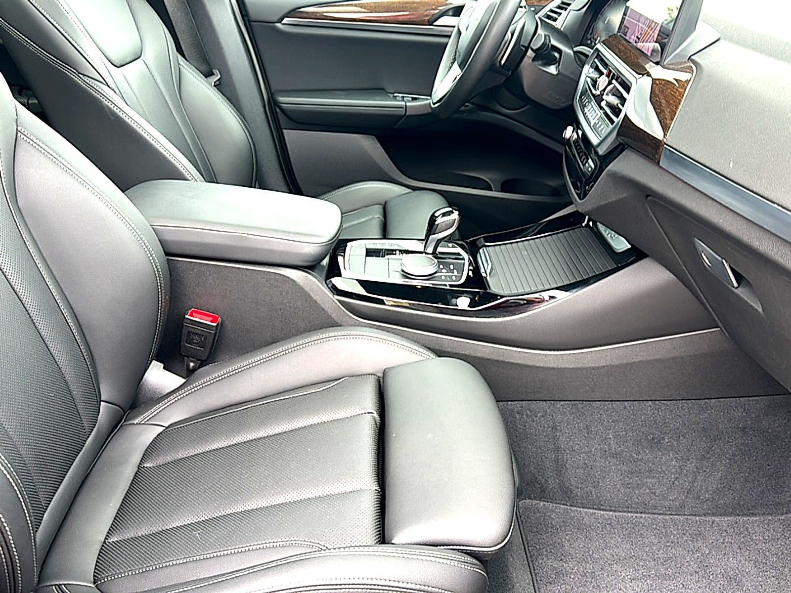 Used 2024 BMW X3 sDrive30i w/ Premium Package RWD image 27