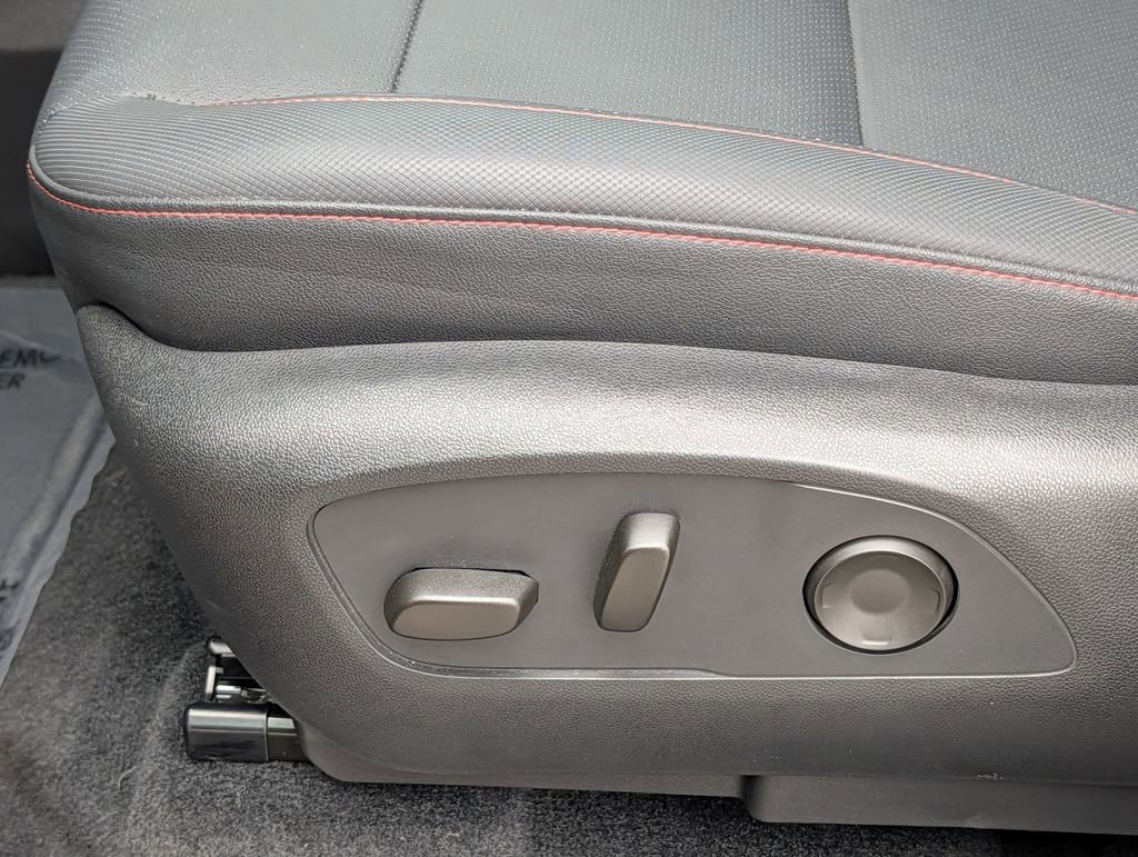 Used 2024 Chevrolet Traverse Z71 w/ Enhanced Driving Package image 23