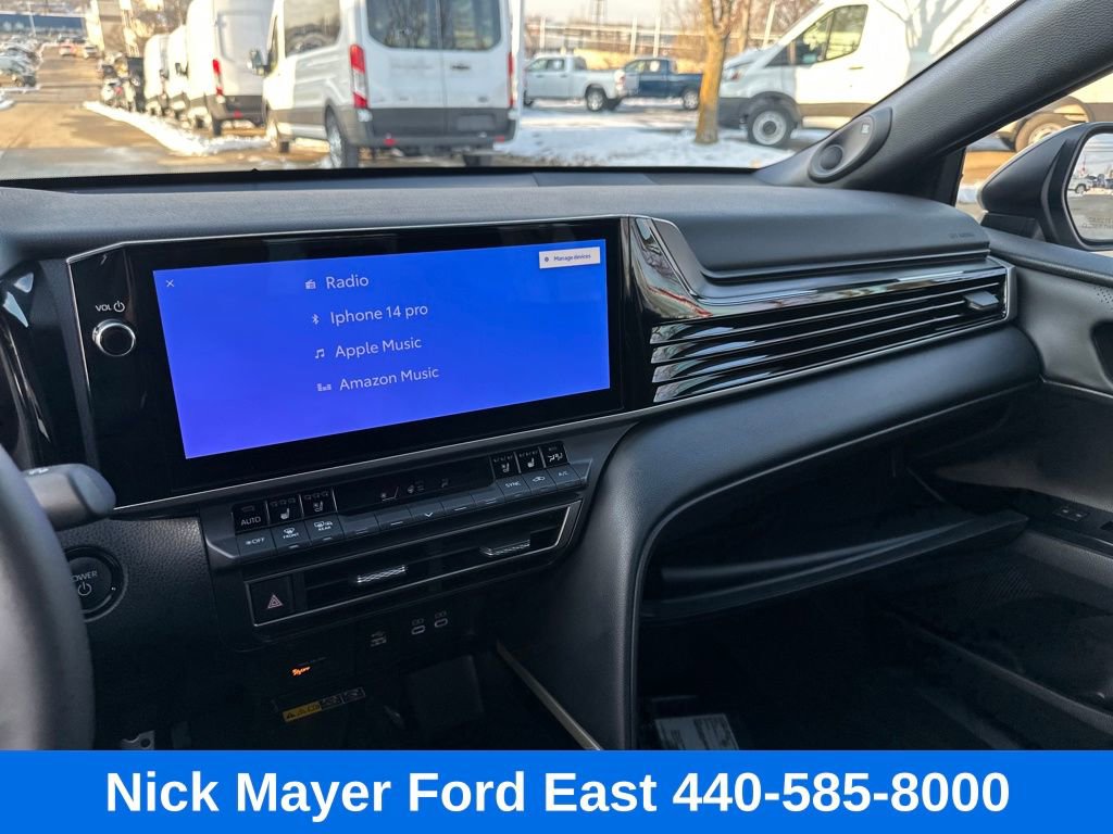Used 2025 Toyota Camry XSE image 27