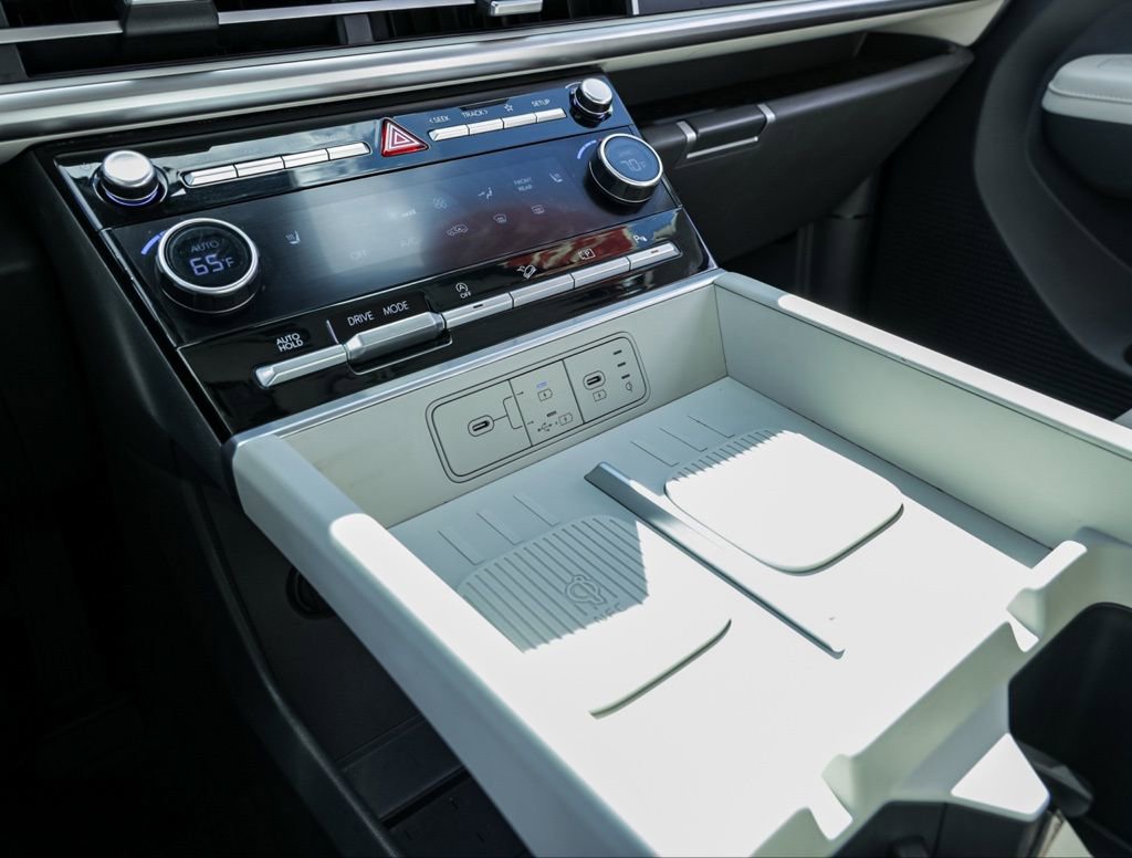 Used 2024 Hyundai Santa Fe SEL image 31