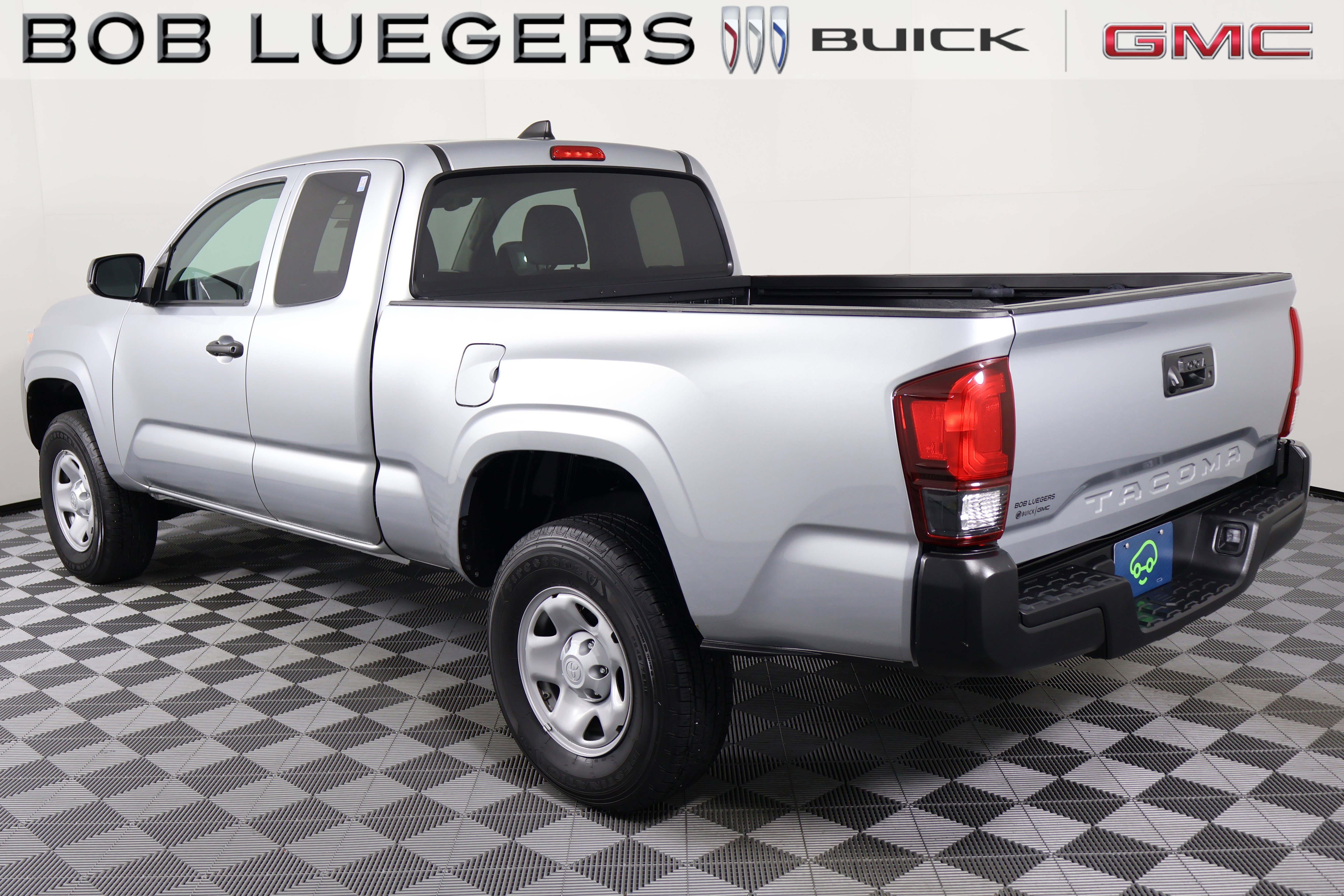 Used 2022 Toyota Tacoma SR RWD image 4