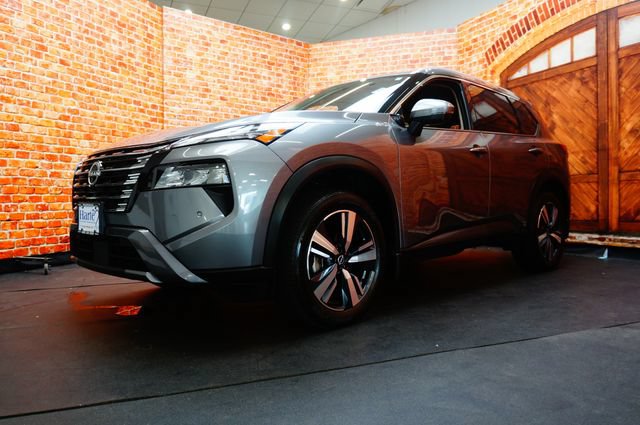Certified 2024 Nissan Rogue SL w/ SL Premium Package AWD/4WD image 2