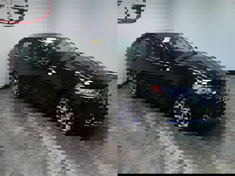 Used 2014 Ford Fusion SE w/ Equipment Group 201A image 4