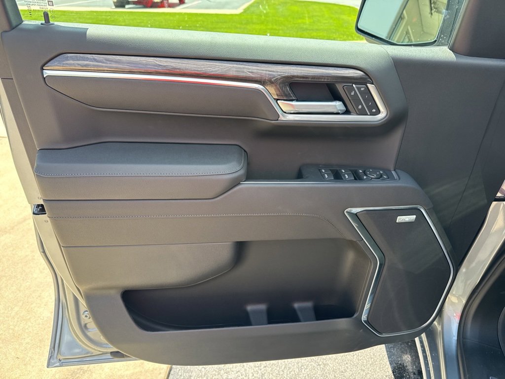 New 2026 Chevrolet Silverado 1500 LTZ w/ Technology Package image 32