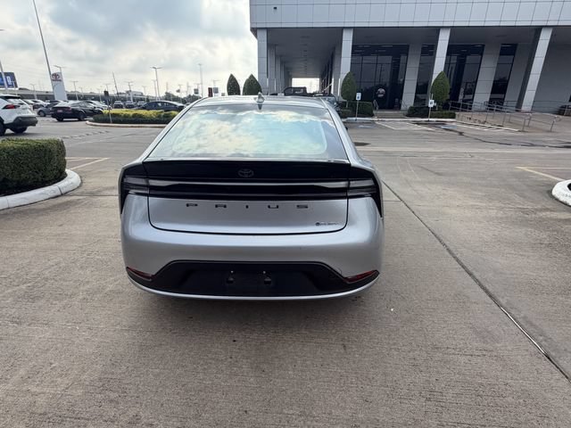 Used 2025 Toyota Prius Plug-In Hybrid FWD image 6