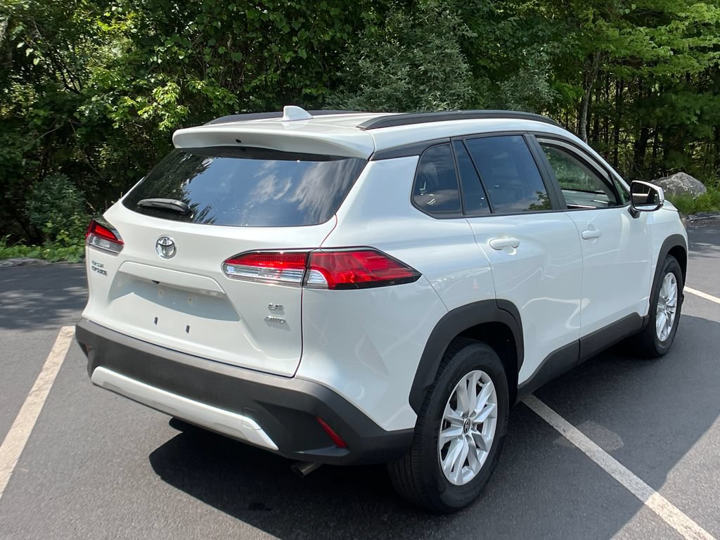 Certified 2023 Toyota Corolla Cross LE w/ Moonroof Package AWD/4WD image 5