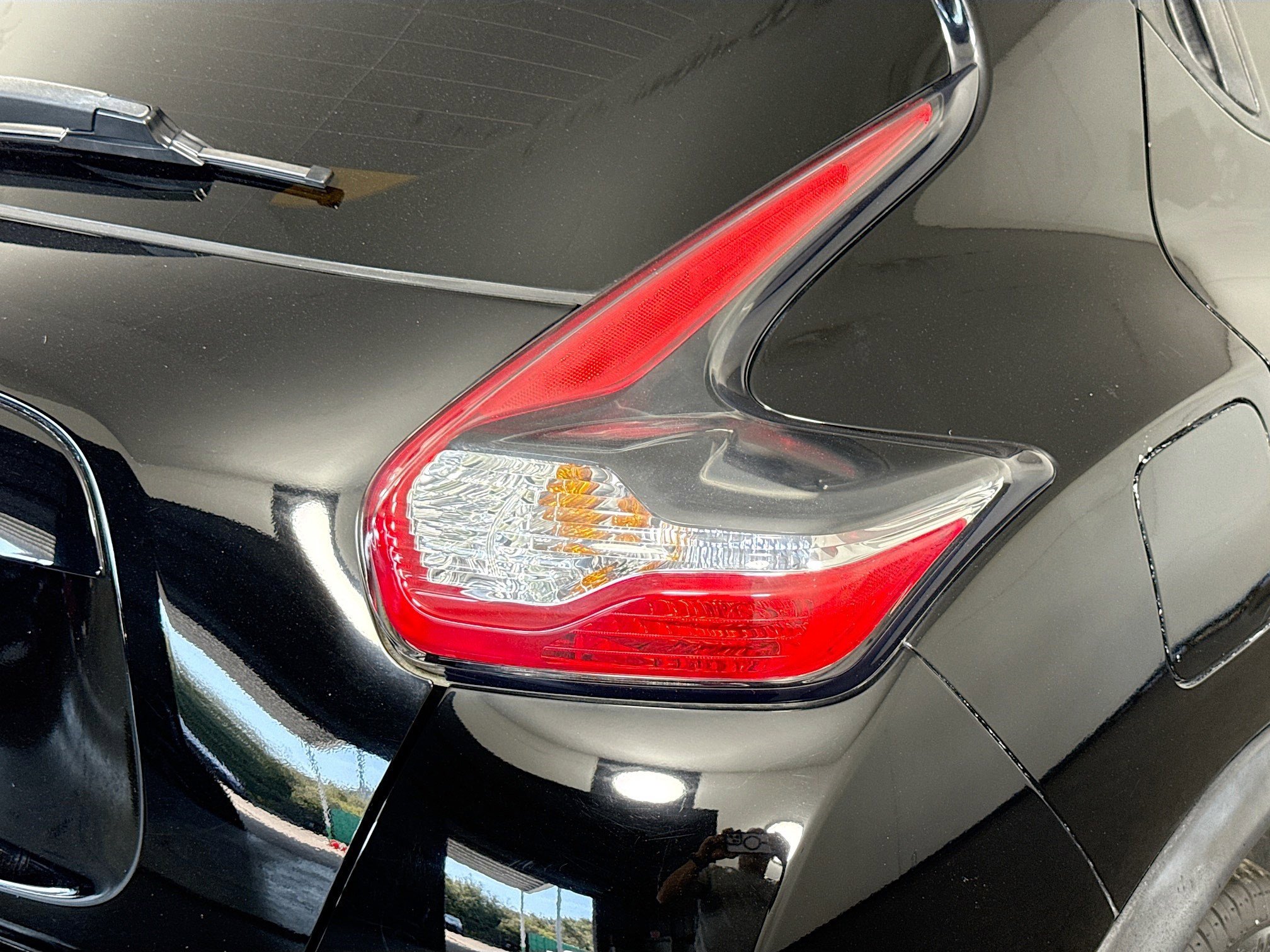 Used 2017 Nissan Juke SV image 34