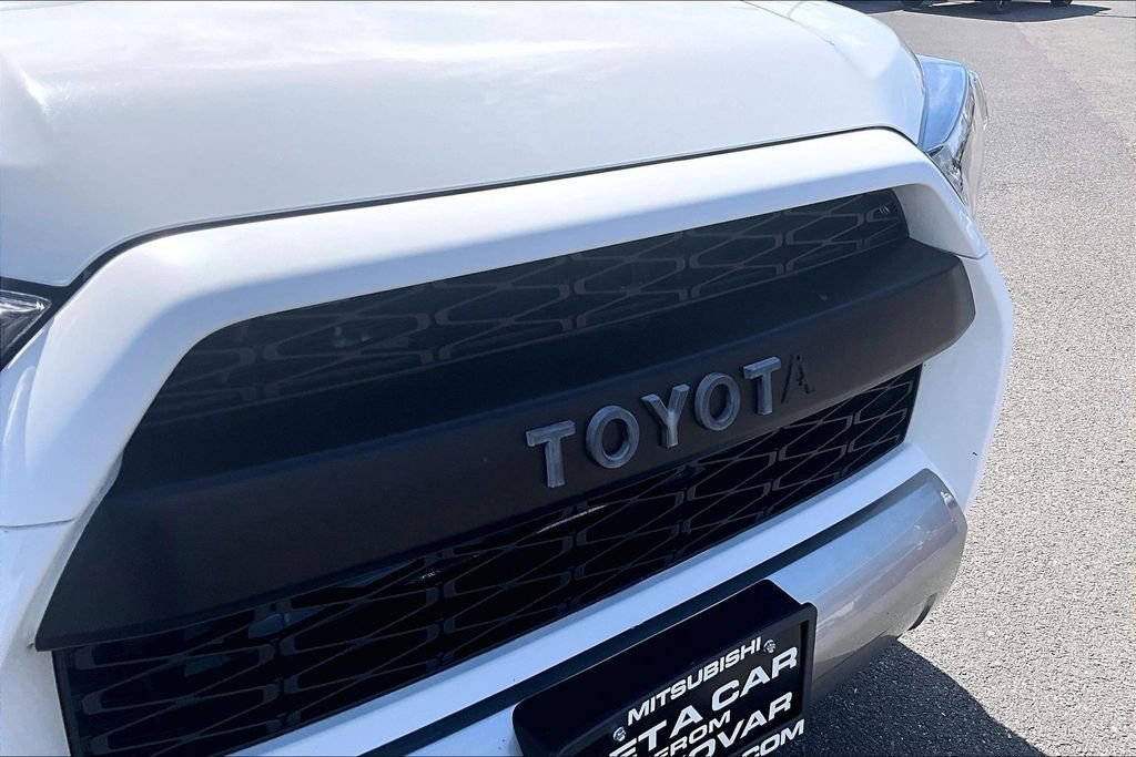 Used 2017 Toyota 4Runner TRD Off-Road AWD/4WD image 26