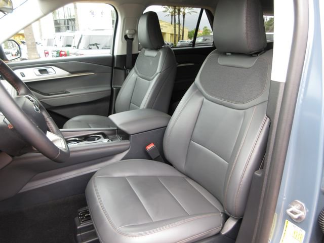 Certified 2025 Ford Explorer Active w/ Active Comfort Package image 11
