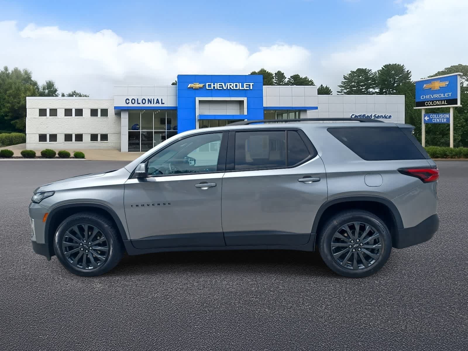 Used 2023 Chevrolet Traverse RS AWD/4WD image 6