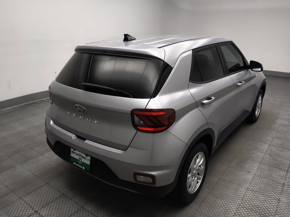 Used 2021 Hyundai Venue SE FWD image 9
