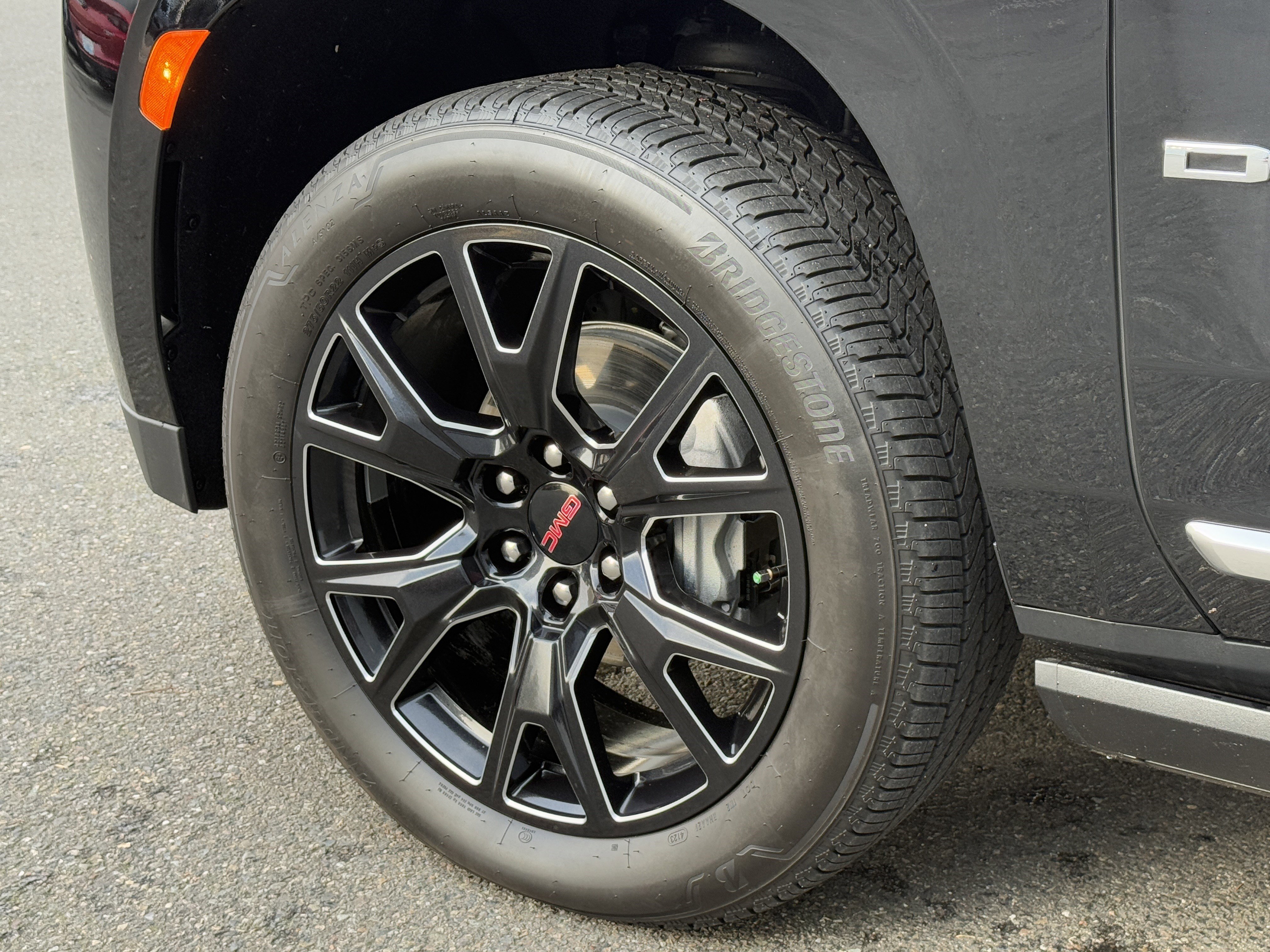 Used 2023 GMC Yukon XL Denali image 37