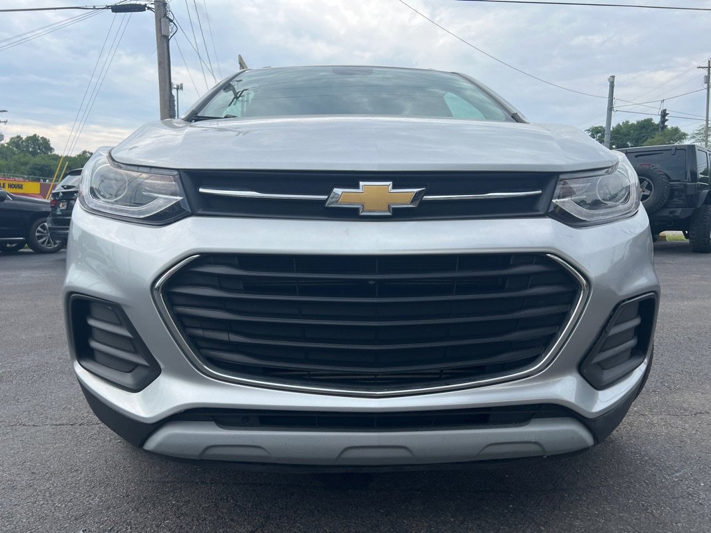 Used 2018 Chevrolet Trax LT w/ LT Convenience Package image 8