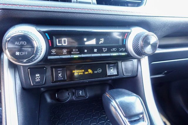 Used 2022 Toyota RAV4 SE image 20