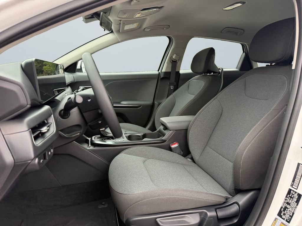New 2025 Kia K4 LXS image 9