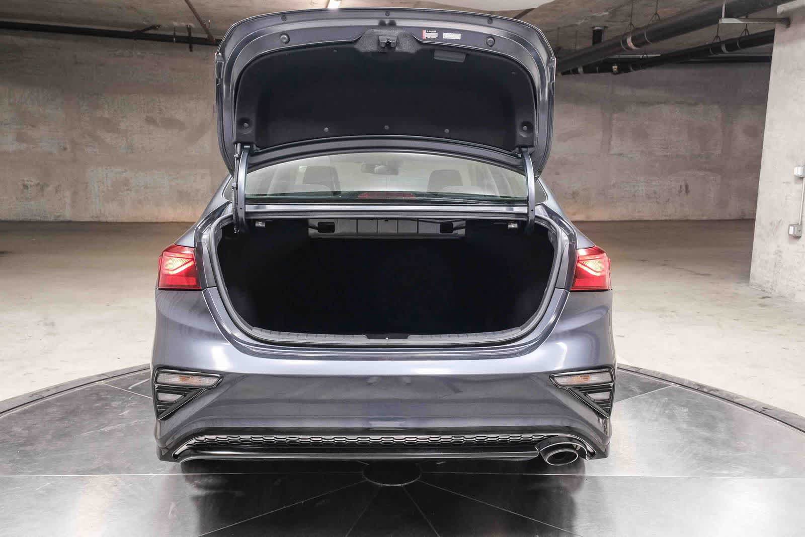 Used 2020 Kia Forte LXS FWD image 31