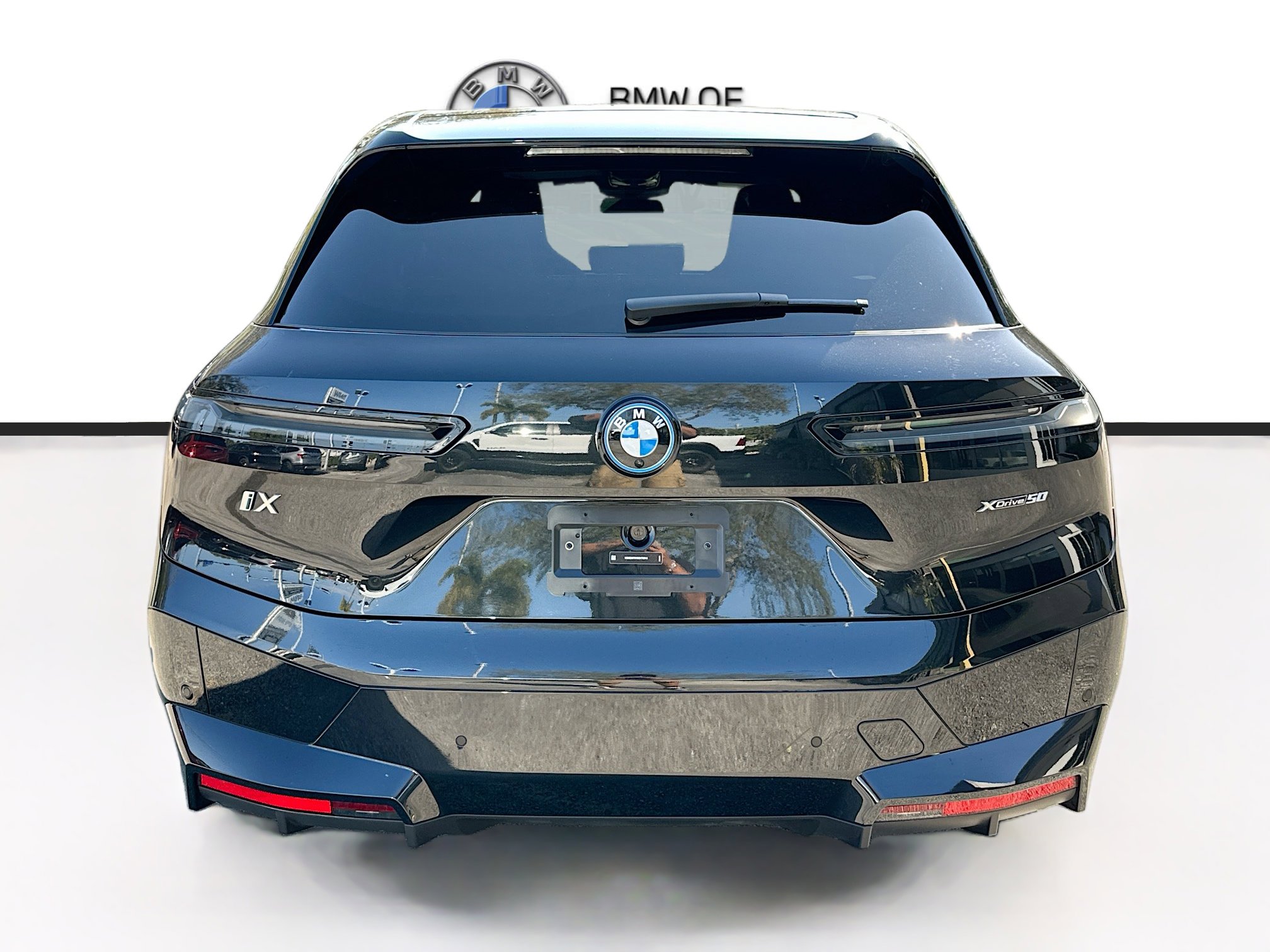 Used 2024 BMW iX xDrive50 w/ Sport Package image 6