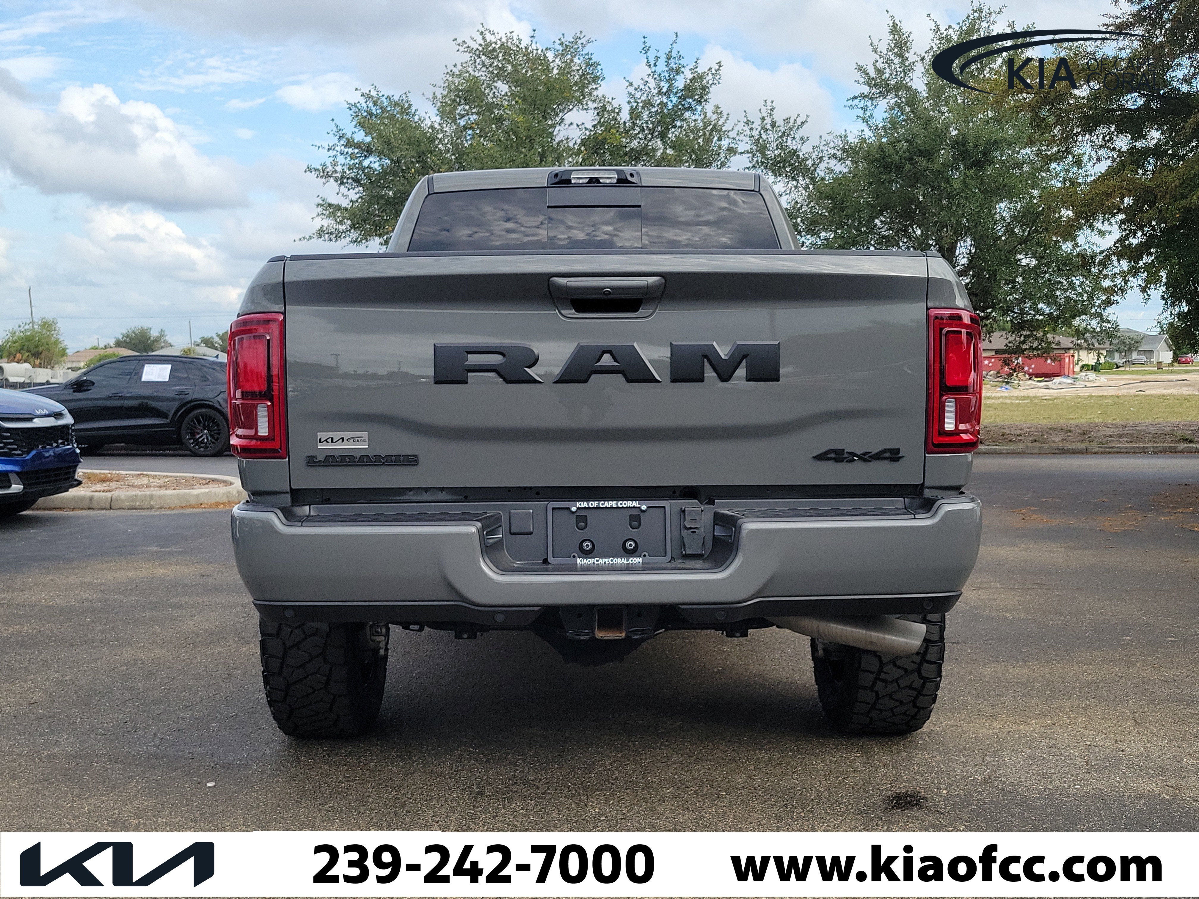 Used 2026 RAM 2500 Laramie AWD/4WD image 5