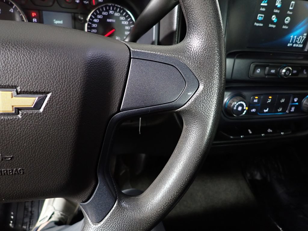 Used 2018 Chevrolet Silverado 1500 Custom w/ Custom Convenience Package RWD image 28